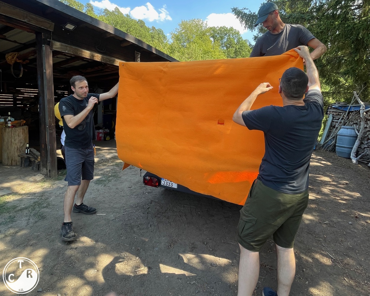 Fast fertig: Unser Michelsmarkt-Wagen steht