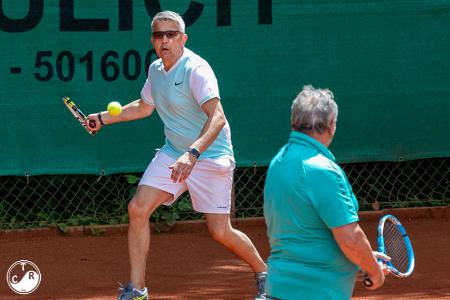 Herren 60 siegen im ersten Heimspiel